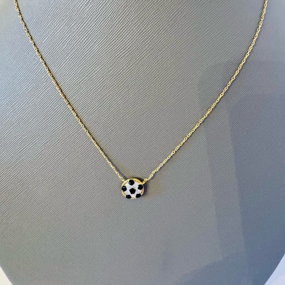 New! Kendra Scott Soccer Gold Short Pendant Necklace in Ivory Mother-of-Pearl - Picture 2 of 8